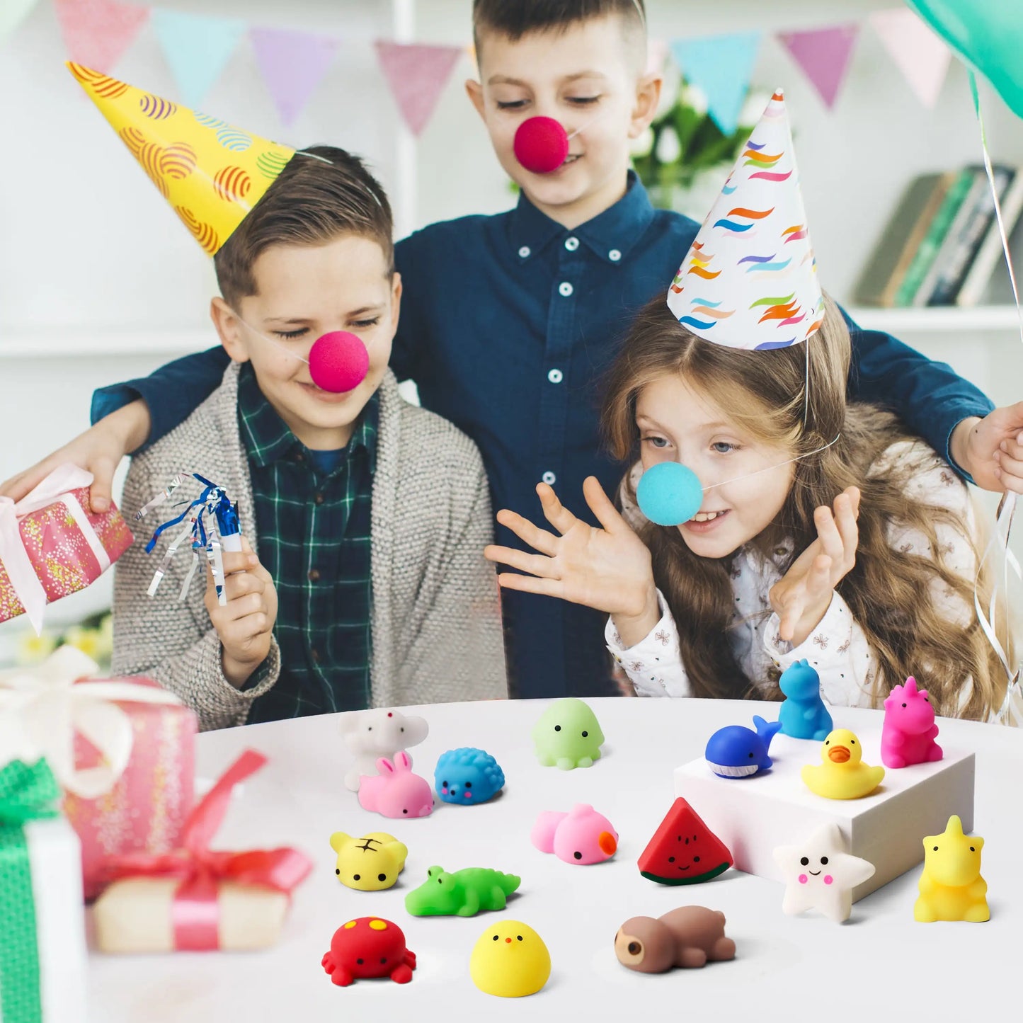 Joyfy 100 Pcs Mini Animals & Fruit Mochi Squishies for Kids Party Favor Toys Stress Relief Novelty Fidget Toys Birthday Gifts